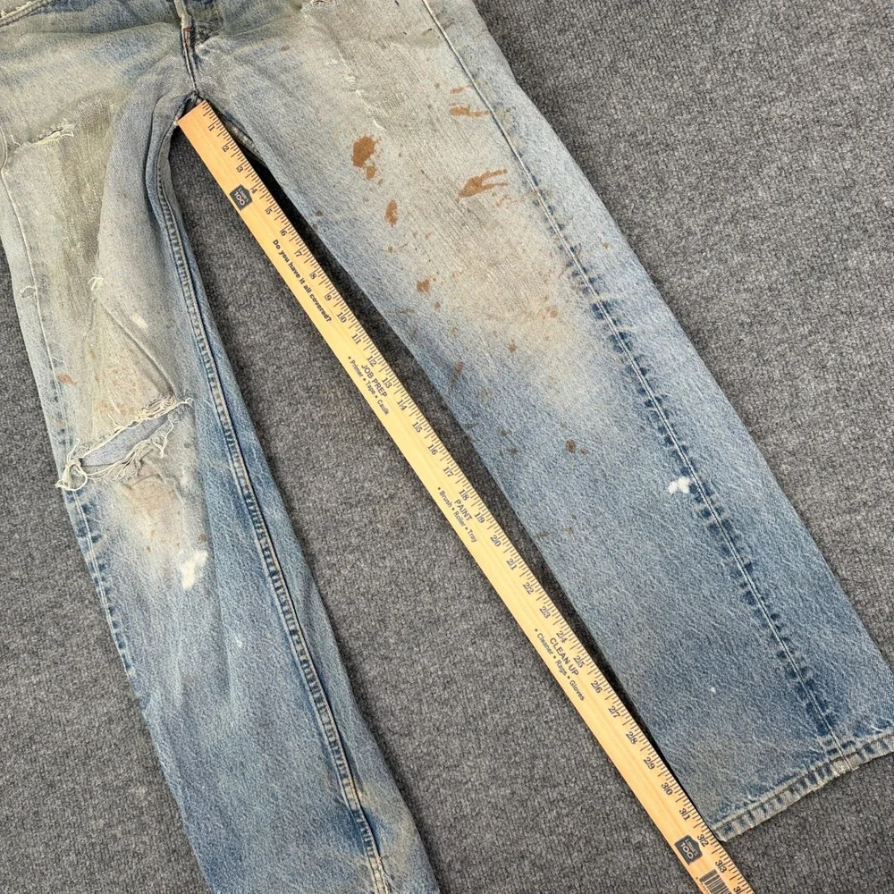 Vintage Levis 501 Jeans Mens 32x32 Blue Denim Distressed Repaired Made in USA